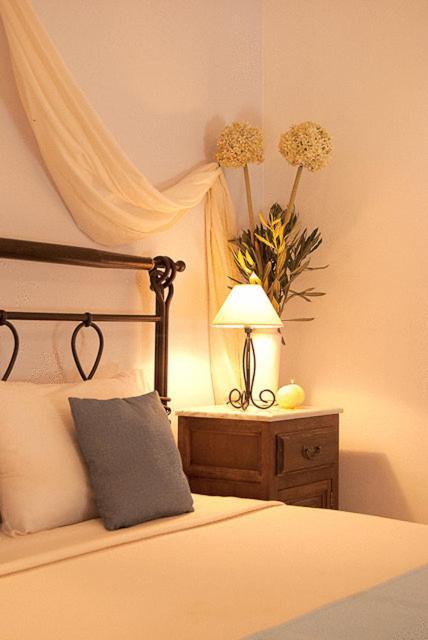 Island House Mare Apartment Милопотас Екстериор снимка